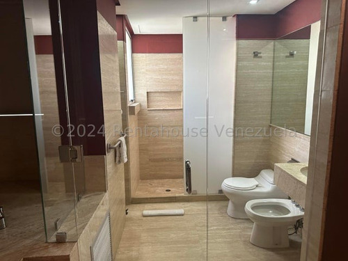 Edificio Comercial En Venta El Rosal Jose Carrillo Bm Mls #24-21181