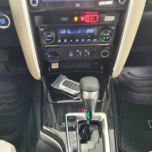 Toyota Hilux SW4 2.8 D-4D TURBO DIESEL DIAMOND 7L 4X4 AUTOMÁTICO