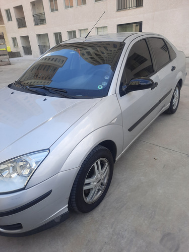 Ford Focus Sedan 1.6 Glx 4p