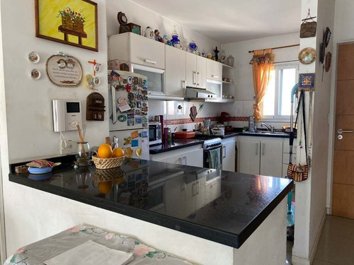 Imagen 9 de 14 de Departamento En Venta En Moreno Centro