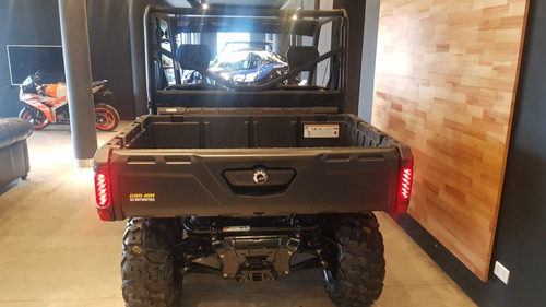 Imagen 5 de 22 de Can Am Defender Hd 9 0km Dps 2023 Fisico Generaly Polaris No