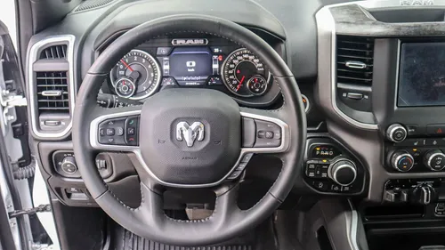 RAM Ram 1500 5.7 Mild-Hybrid Bighorn Off Road Crew Cab 4x4 At