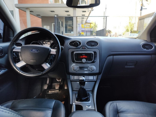 Ford Focus Ii Ghia 2.0