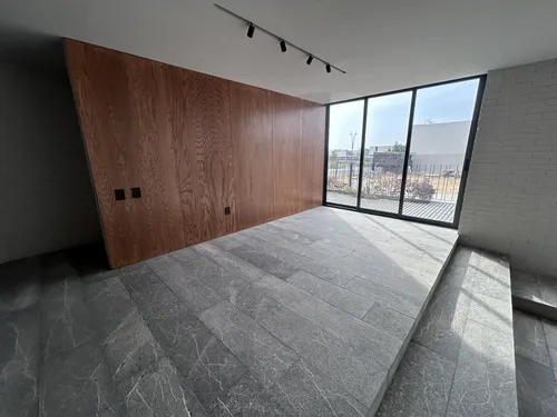 Nueva Con Diseño Arquitectónico Vanguardista