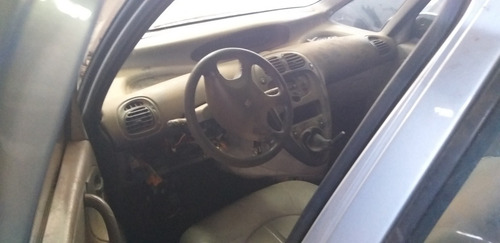 Imagem 6 de 10 de Xsara Picasso 2.0 16v Gasolina 2002 (sucata Venda De Peças)