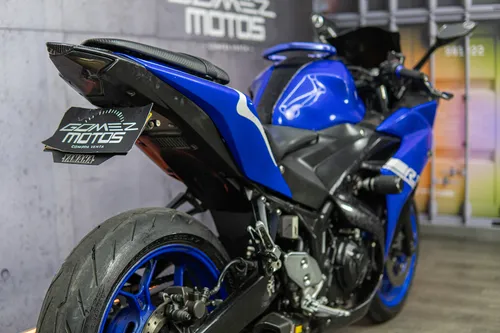 Yamaha R3 320 2015
