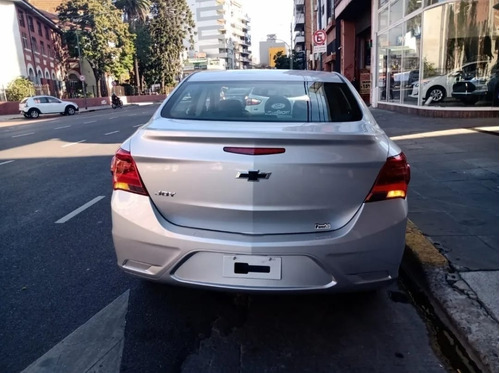 Imagen 21 de 25 de Chevrolet Onix Plus Joy Black 1.4 2023 0km 2022 Prisma Gall6