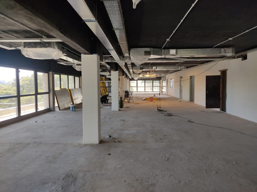 Alquiler Oficinas 250m2 En Olivos