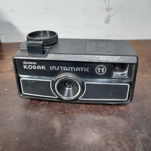 Imagem 1 de 10 de Câmera Fotográfica Kodak Instamatic 11 Funcionando Antiga