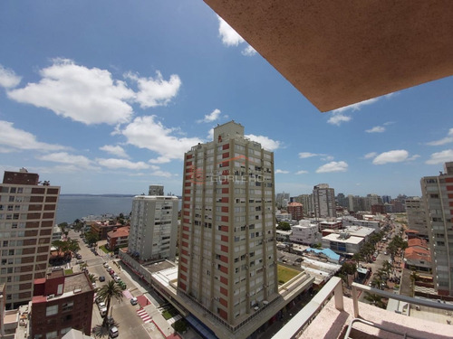Imagen 17 de 30 de Apartamento En Venta Y Venta En Punta Del Este, Península, Céntrico, Piso Alto Con Muy Linda Vista Despejada