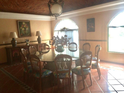 Residencia En San Gil, 8 Recamaras, 11 Baños, Alberca, Junto Al Campo De Golf