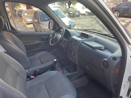 Imagen 22 de 24 de Citroën Berlingo 2016 1.6 Hdi 92 Bussines