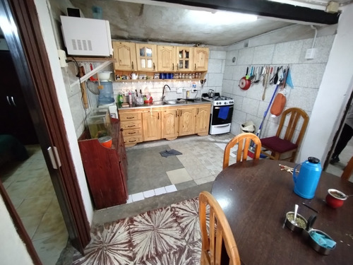 Imagen 4 de 25 de Casa De 3 Ambientes Con 2 Deptos Al Fondo