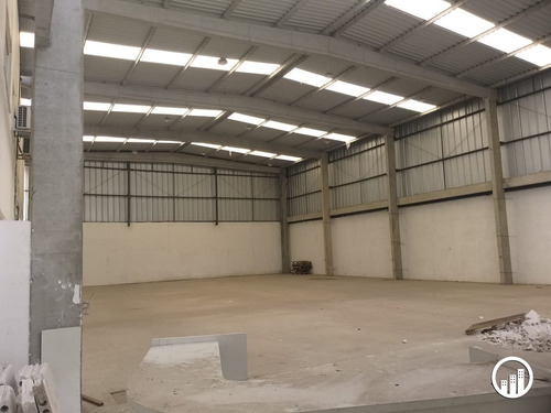 Imagem 6 de 11 de Galpão Para Alugar Ou Vender Com 1 Quartos, 600m² - Tomba - 65471