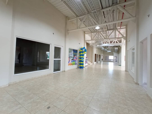 Imagen 7 de 10 de Local En Alquiler C.c. Macarena Plaza - La Cruz (3489-32)