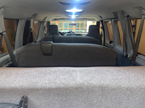 Ford Econoline E-150 4.6l V8 12 Pasajeros