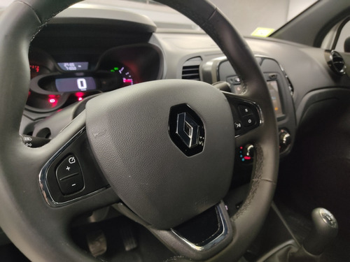 Imagen 11 de 15 de Renault Captur 1.6 Life 2021