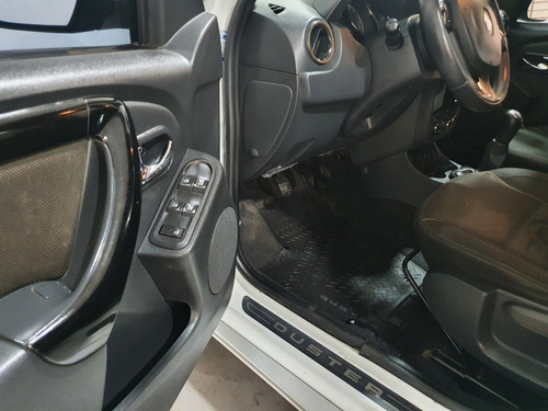 Imagen 12 de 25 de Renault Duster Privilege 1.6 2015, C/gnc, Concesionario Lp