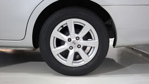 Nissan Versa 1.6 Sense