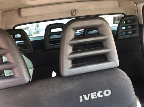 Imagem 8 de 12 de Iveco Daily 3.0 Hpi Diesel 70c17hd Cd Manual