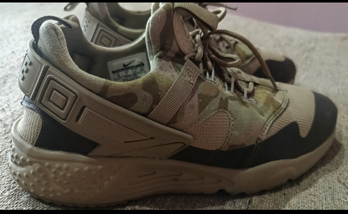 Zapatillas Nike Air Huarache Utility Us 8 26 Cm Casi Sin Uso (Usado)