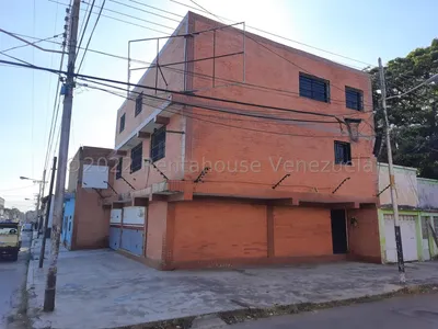 Edificio en alquiler