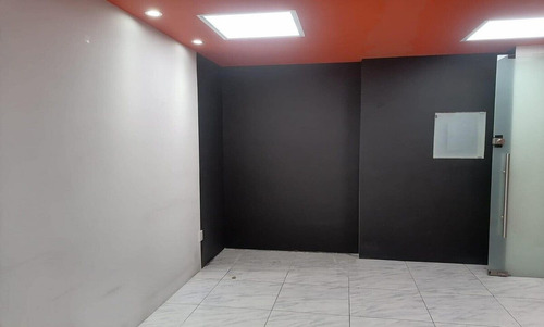 Hermosas Oficinas, Excelente Ubicacion, Con Salas Juntas Y Salon Vip