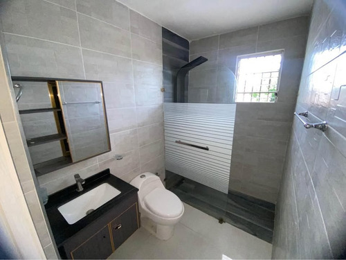 Apartamento En Venta 3er Piso Super Amplio Disponible En Alma Rosa Ii, Santo Domingo Este