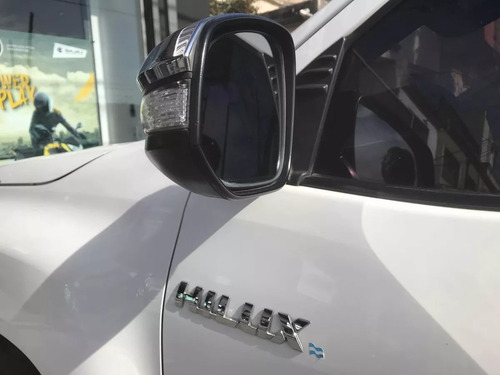 Imagen 8 de 24 de Toyota Hilux 2.8 Cd Srv 177cv 4x4 Mt2017