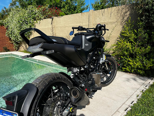 Husqvarna Svartpilen 401 2023 1500km