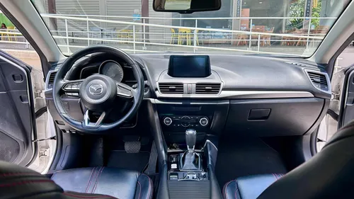 Mazda 3 2.0 Touring