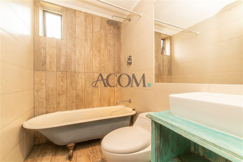 Departamento En Venta 3d En Vitacura, Costado Sport Frances