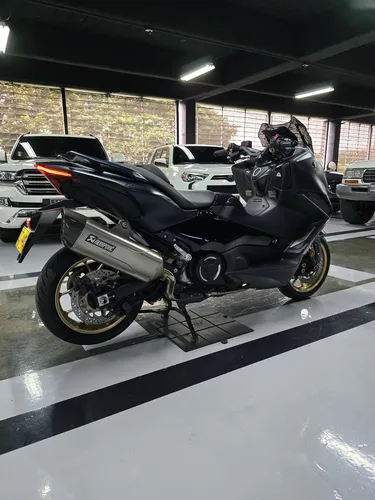 Yamaha T Max 560