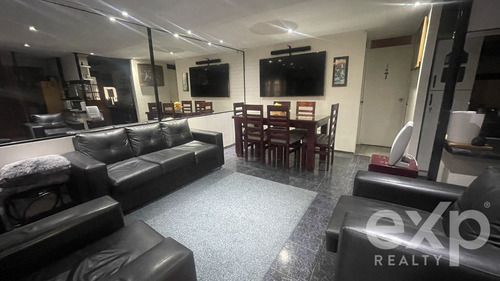En Venta Casa Cercana A Mall Tobalaba