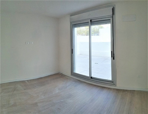 Imagen 6 de 12 de -apartamento 2 Dormitorios, Balcón, Cordón Sur.