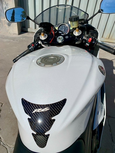 Yamaha R6