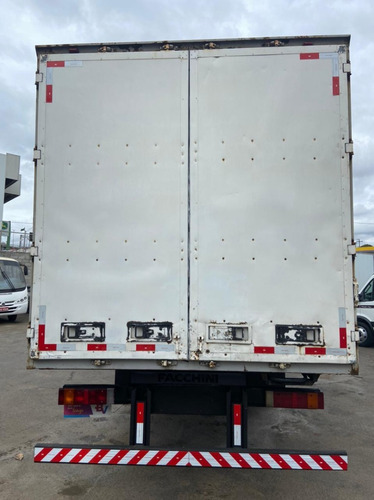 Imagem 4 de 13 de Iveco 240e25 Ano 2010/2010 Baú De 9m Com Ar Condicionado