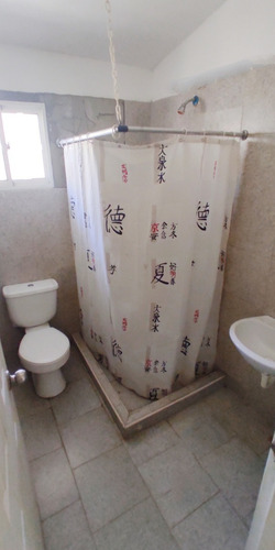 Imagen 12 de 14 de Acogedora Casa Para Remodelar A Su Gusto; Canaima Dos, Guatire, Miranda.