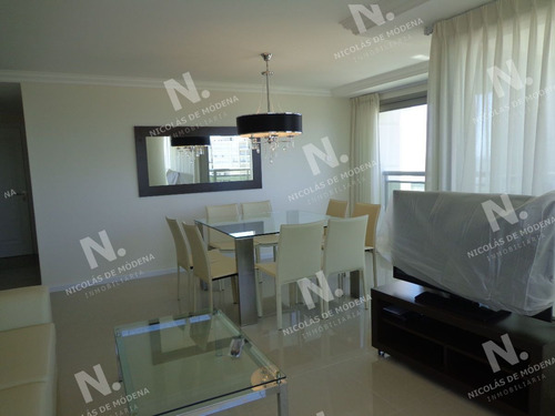 Imagen 6 de 14 de Apartamento En Brava, 2 Dormitorios, Alquiler Y Venta Torre Imperiale - Punta Del Este Brava