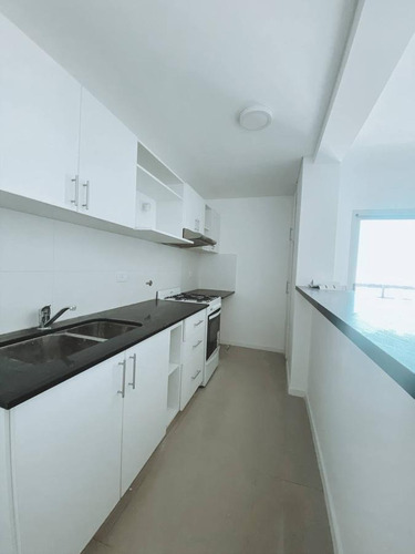 Imagen 7 de 13 de 3 Ambientes - 75 Mts - Balcon - Cochera - Centro.