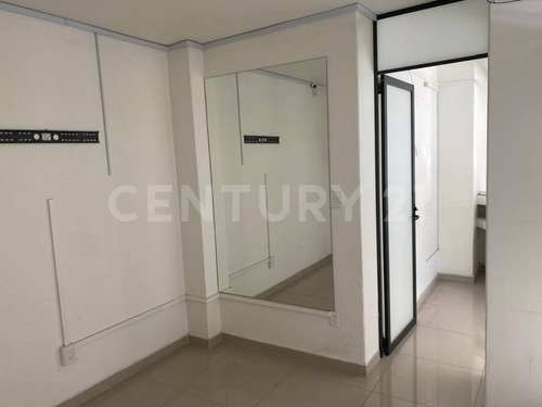 Local Comercial De 45.27m2 En Bajada De Chapultepec