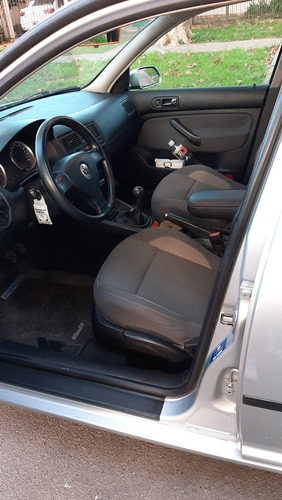 Volkswagen Golf 1.6 Conceptline 2009
