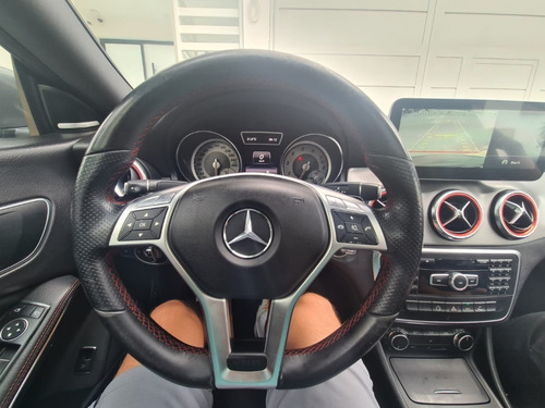 Imagen 15 de 20 de Mercedes Benz Cla 200 Amg Coupé 2014