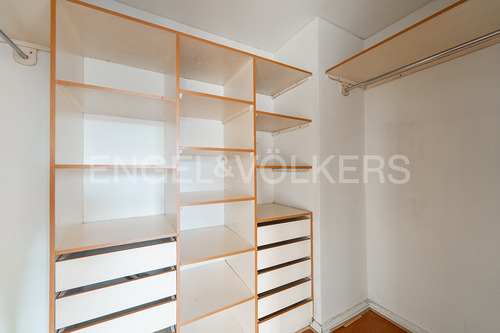 Departamento En Venta En Vitacura, Excelente Ubicación