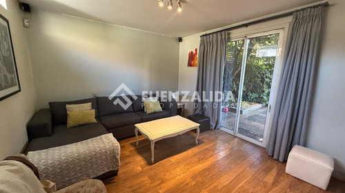 Casa En Venta De 3 Dorm. En Ñuñoa