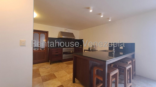 Linda ,comoda Y Funcional Casa En Venta Ubicada En Naranjos Del Cafetal 24-18040