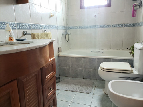 Venta De Casa En San José De Carrasco Sur 4 Dorm + Apto