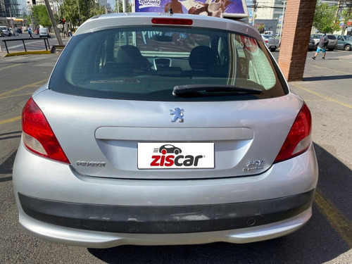 Imagen 6 de 15 de Peugeot 207 1.4 Premium Mec 2012
