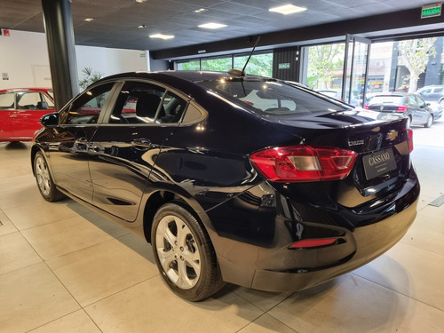 Chevrolet Cruze II 1.4 Sedan Lt