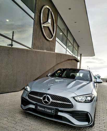 Imagen 3 de 16 de Mercedes-benz Clase C 300 Amg Line 258cv.